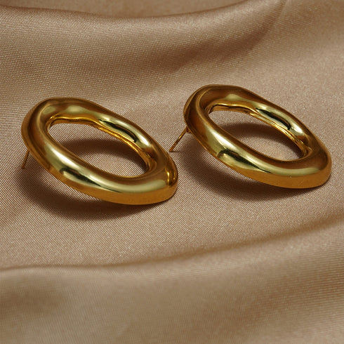 Minimalist 18K Gold Oval Pendant Jewelry Set