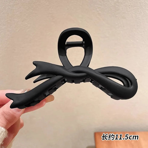 Vintage Matte Bow Hair Claw – Elegant Hair Accessory