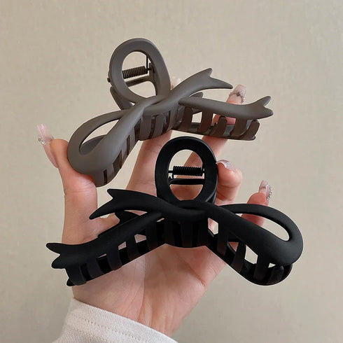 Vintage Matte Bow Hair Claw – Elegant Hair Accessory