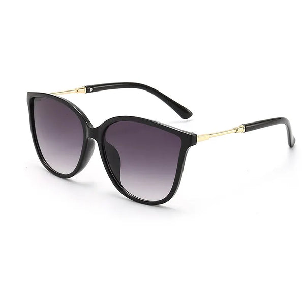 Vintage cat eye sunglasses with retro mirror lenses for women.