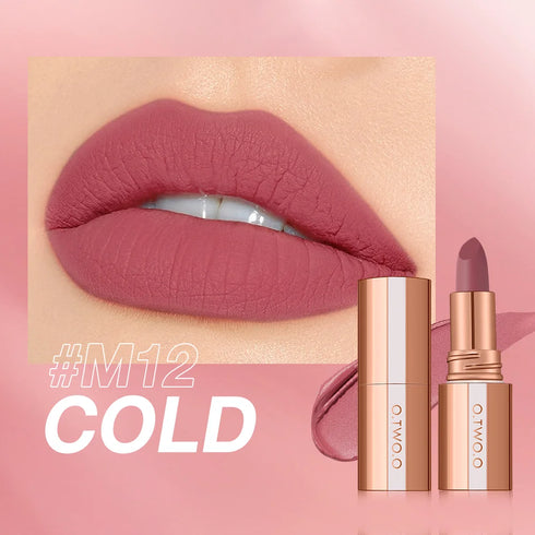 Matte Lipstick – Long-Lasting & Smudge-Free
